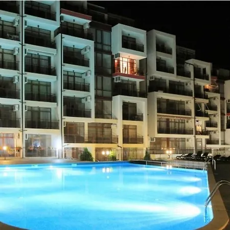 Helios Seaview Апартаменти