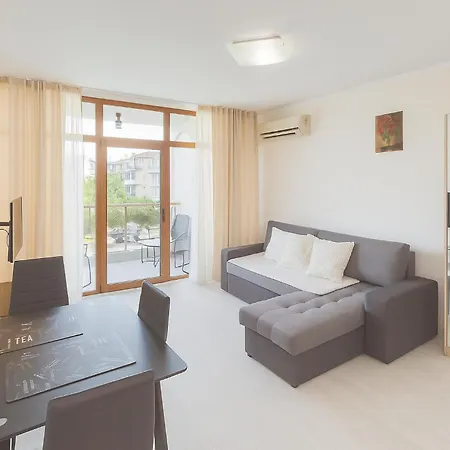 Апартаменти Helios Seaview